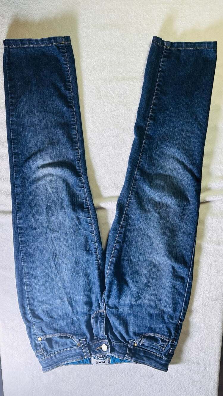 PAIGE Skyline Skinny Jeans in Dark Wash Size 26